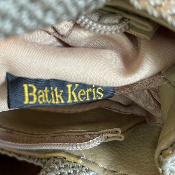 NWT Batik Keris Bag with Dustbag - Picture 8 of 10